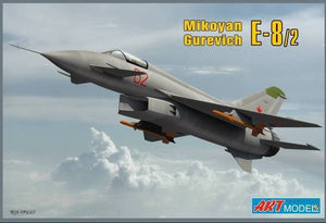 Art Model 7209 Mikoyan-Guriewicz E8/2 1/72