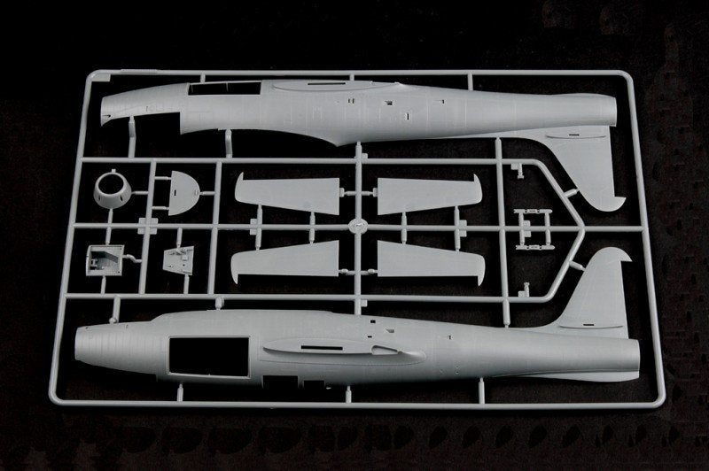 Hobby Boss 83207 F-84E Thunderjet 1/32 – zdjęcie 4