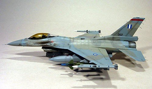 Hasegawa D18 F-16CJ Block 50 1/72 – immagine 2