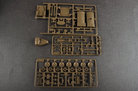 Trumpeter 01104 JIEFANG CA-30 FUEL TRUCK 1/72 – imagen 3