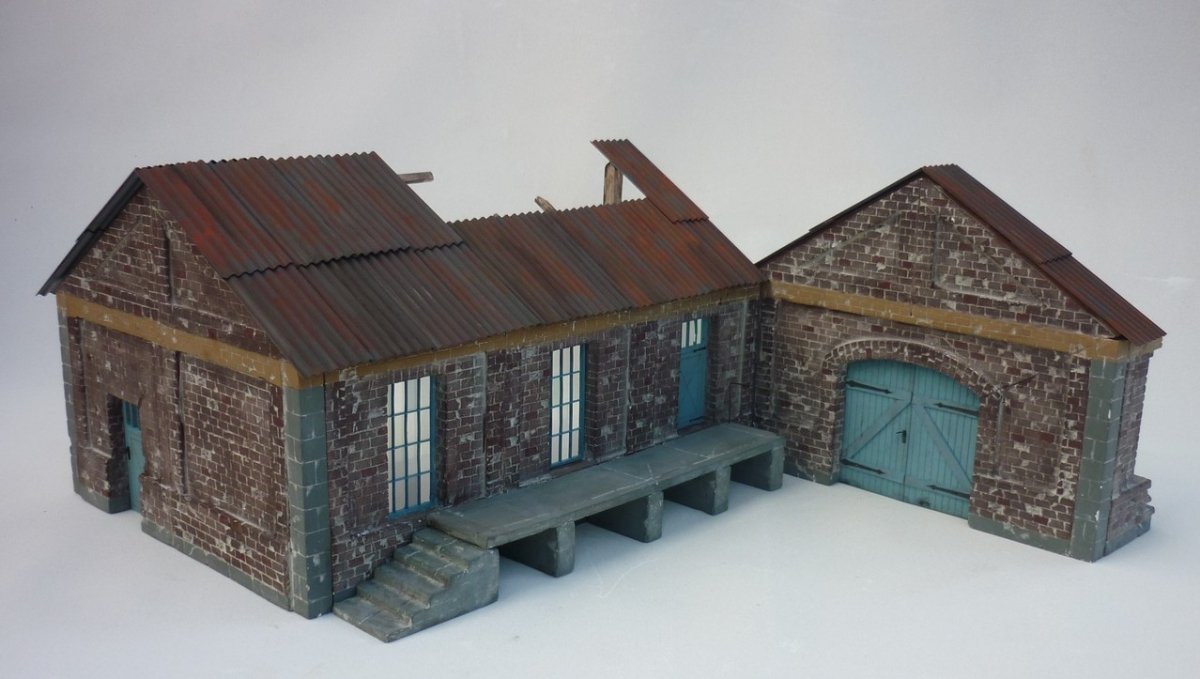 RT-Diorama 35211 Hangar à marchandises (Système modulaire) 1/35  – image 11