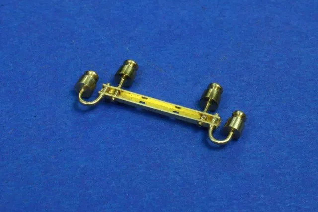 RB Model 35D02 Telegraphic pillar with 4 insulators Set contains not assembled 2 pcs 1/35 – imagen 4