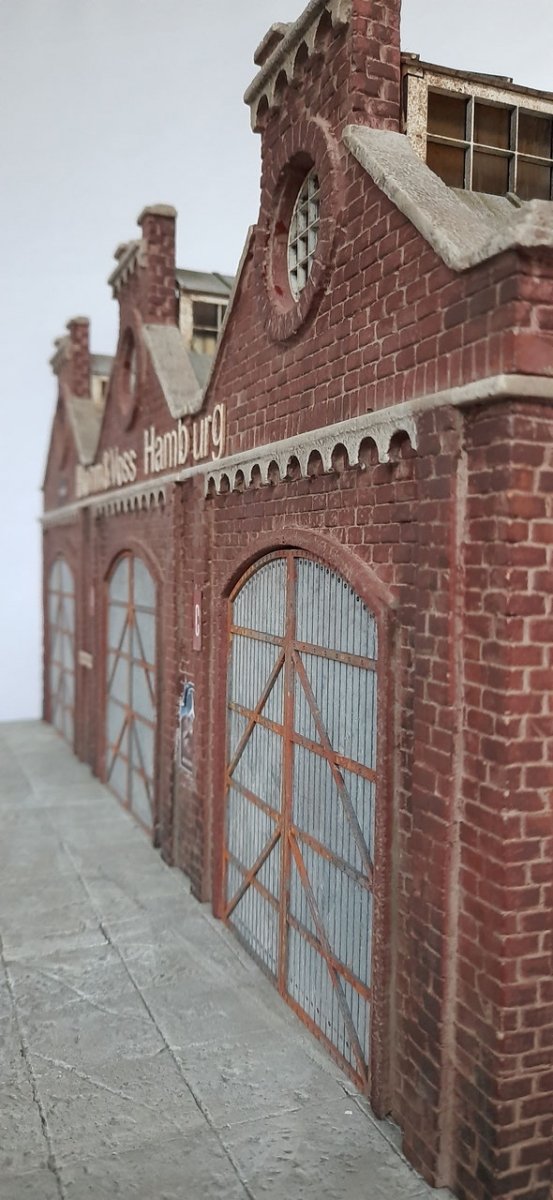 RT-Diorama 35285 Diorama-Base: &amp;quot;Industrial Hangars&amp;quot; 1/35 – imagen 2