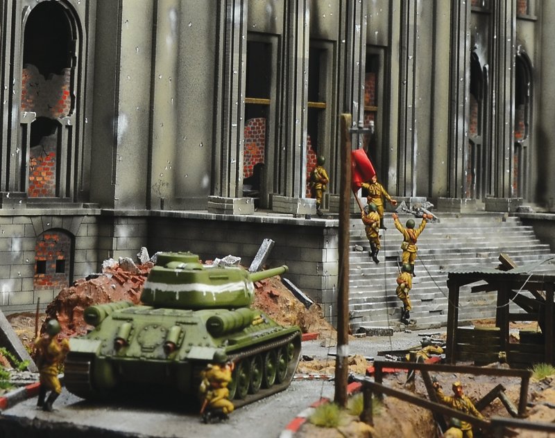 Italeri 6195 Battle for the Reichstag 1945 - BATTLE SET 1/72 – imagen 2