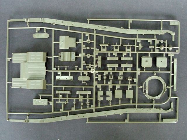 Trumpeter 00205 HQ-2 Missile With Loading Cabin 1/35 – immagine 2