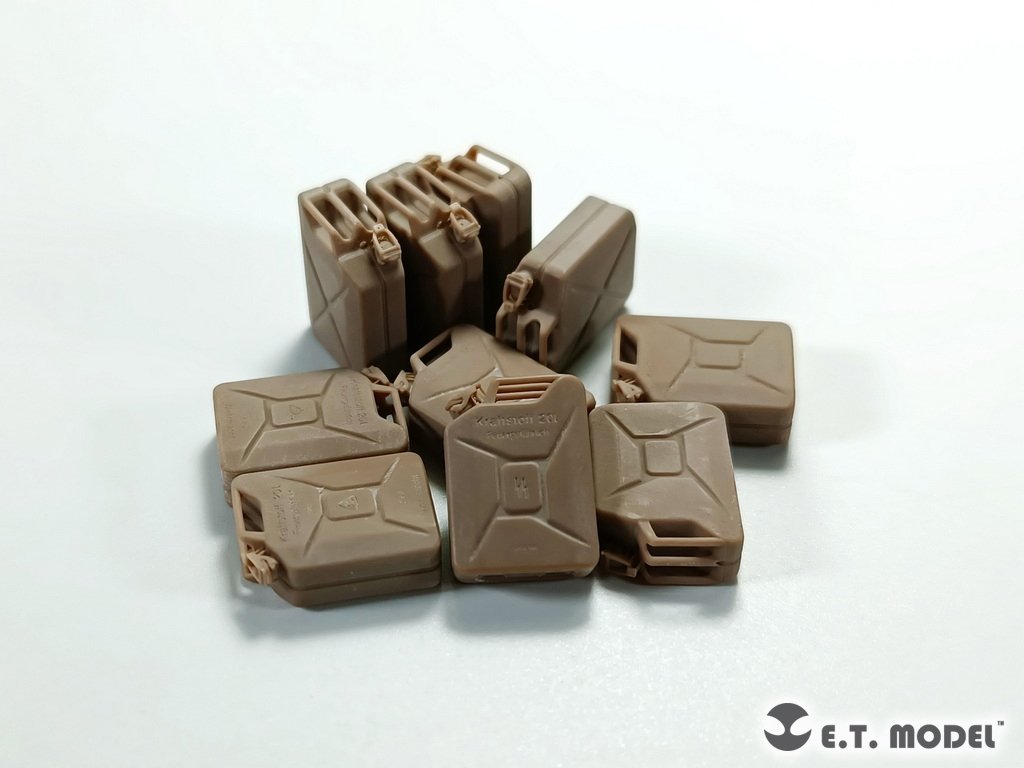 E.T. Model P35-242 WWII German 20L JERRY CANS SET(3D Printed) 1/35 – immagine 4