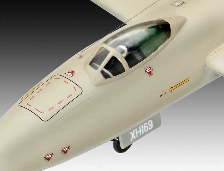 Revell 04281 Canberra PR.9 1/72 – immagine 3