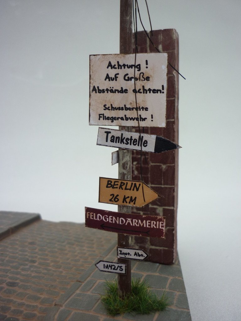 RT-Diorama 35197 Diorama-Base: &amp;quot;Street Corner&amp;quot; 1/35 – imagen 9