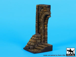 Black Dog D35072 Ruined entrance with stairs base 1/35 – immagine 3