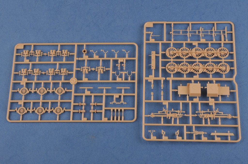 Hobby Boss 82922 German Panzerlok BR57 Armoured Locomotive 1//72 – Bild 4