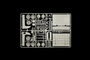 Italeri 3945 VOLVO F16 Globetrotter Canvas Truck with elevator 1/24 – imagen 8