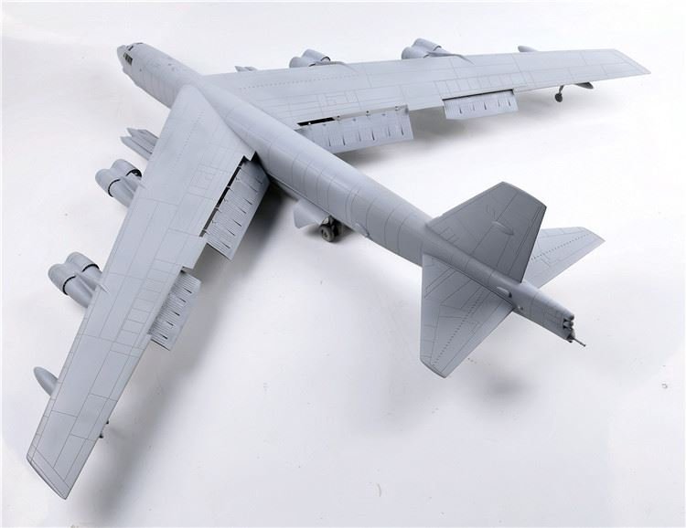 Modelcollect UA72200 B-52H U.S. Stratofortress strategic Bomber 1/72 – imagen 7