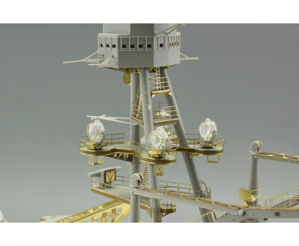 Eduard 53112 USS Arizona part 6 - superstructure TRUMPETER 1/200 – immagine 8