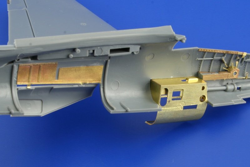 Eduard 49339 He 162A-2 Spatz 1/48 Tamiya – Bild 6