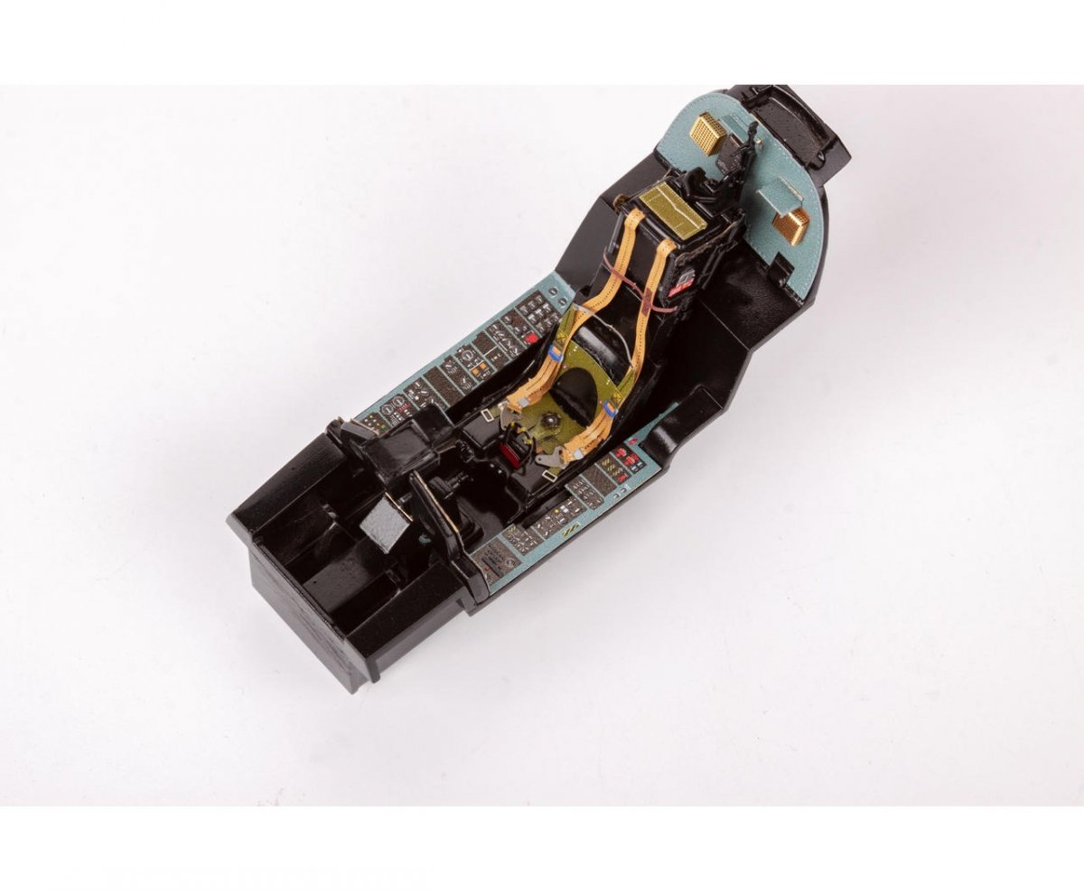 Eduard 32967 Mirage 2000 C for KITTY HAWK 1/32 – imagen 5