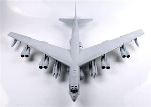 Modelcollect UA72200 B-52H U.S. Stratofortress strategic Bomber 1/72 – imagen 13