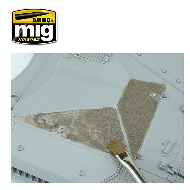 Pâte antidérapante Ammo of Mig 2035 - Couleur marron pour maquettes au 1/35 – image 9