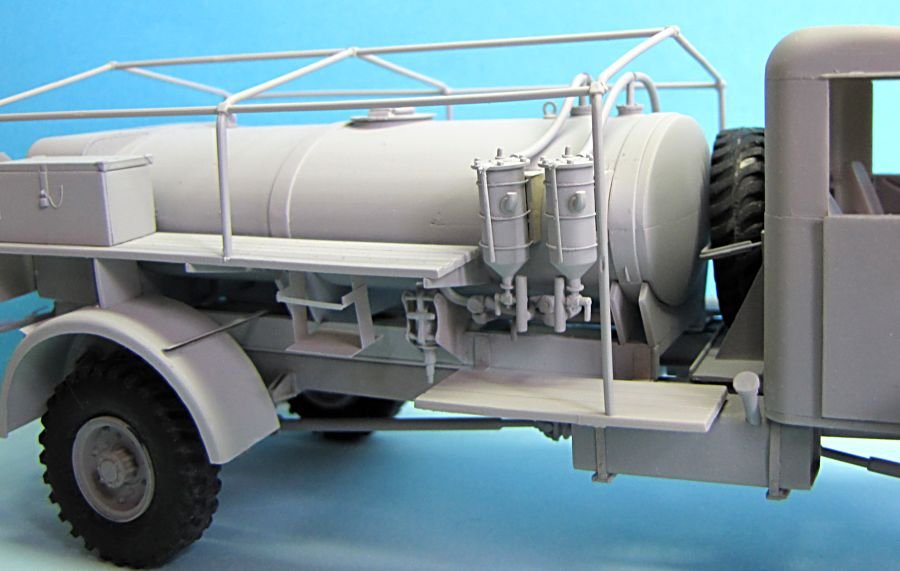Mirror Models 35165 CMP CHEVROLET C60L WATER TRUCK 1/35 – imagen 5