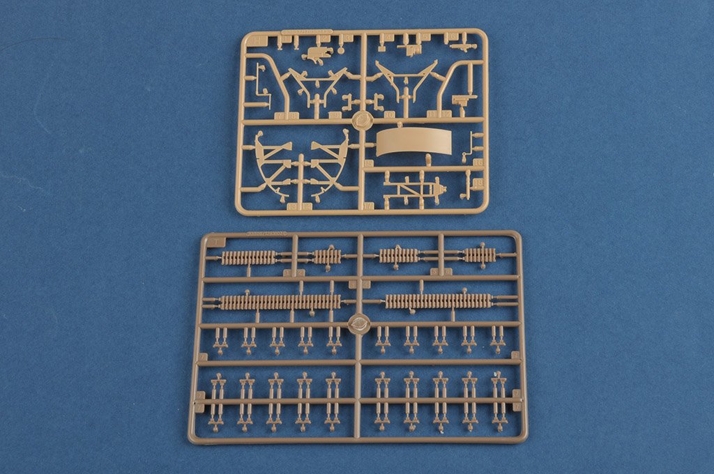 Hobby Boss 83894 French R35 with FCM turret tank 1/35 – imagen 10