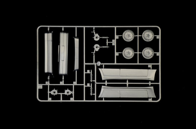 Italeri 3624 Mercedes 190 E 2.3 16V 1/24 – immagine 10
