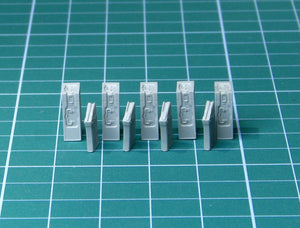 EUREKA XXL E-043 2 cm FlaK38 ammo boxes and magazines 1/35 – image 5