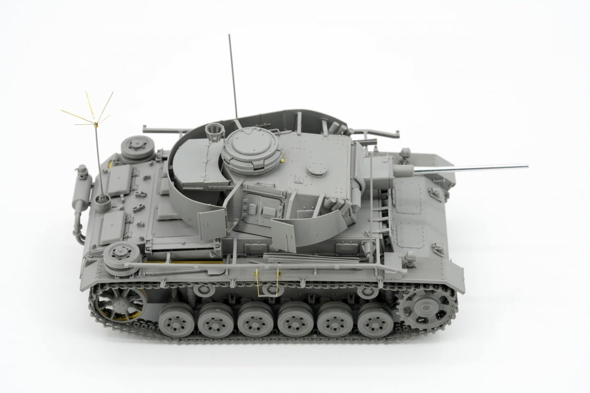 Border Model BT-048 Pz.Bef.Wg.III Ausf.K 2in1 avec Schürzen 1/35 – image 5