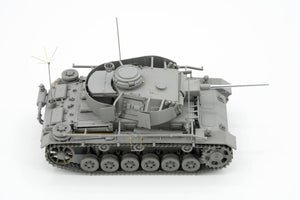 Border Model BT-048 Pz.Bef.Wg.III Ausf.K 2in1 avec Schürzen 1/35 – image 5