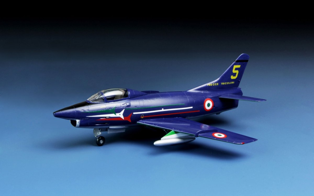 Meng Model DS-004 G.91R Light Fighter Bomber 1/72 – Bild 2