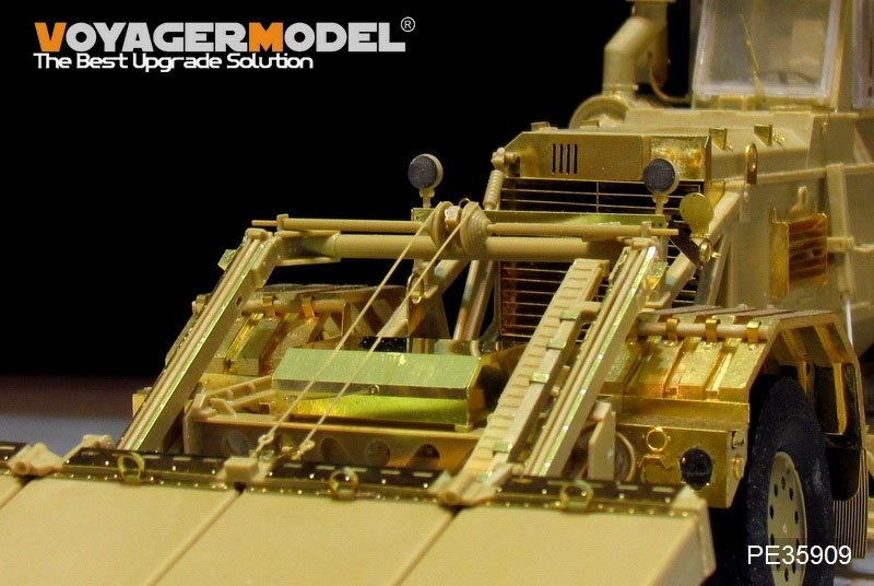 Voyager Model PE35909 Modern US Husky Mk.III Vehicle Mounted Mine Detector for PANDA 1/35 – Bild 11