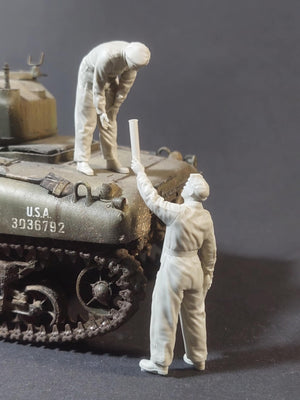 Panzer Art FI35-234 British tanker loading 75mm ammo set 1/35 – imagen 3