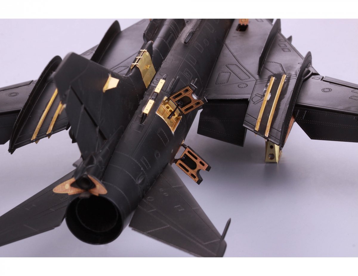 Eduard 48922 Su-17 M3/M4 extérieur KITTY HAWK 1/48 – image 5