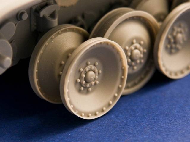 Panzer Art RE35-326 Burn out wheels for “Panther” tank 1/35 – imagen 3