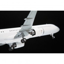 Zvezda 7043 AIRBUS A-321 NEO 1/144 – immagine 5