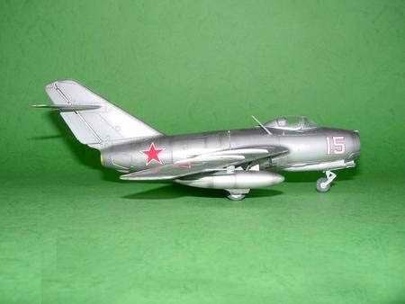 Trumpeter 02806 MiG-15 bis Fagot-B 1/48 – Bild 2