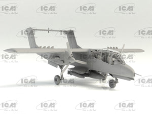 ICM DS4803 Vietnam USAF Airfield (OV-10A + O-2 + 5 figures) 1/48 – imagen 3
