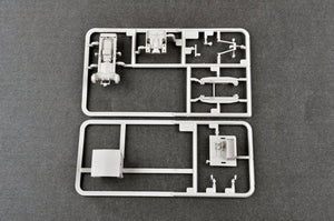 Trumpeter 07111 Russian ChTZ S-65 Tractor with Cab 1/72 – immagine 3