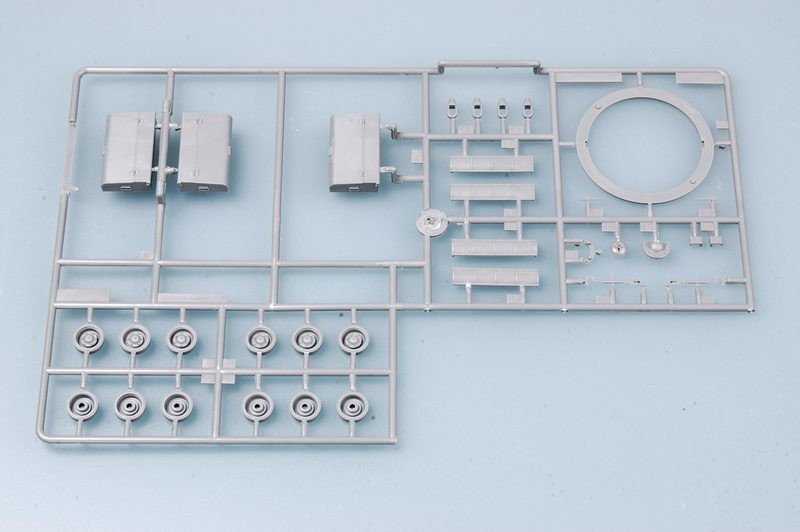 Trumpeter 00367 German Pz.Kpfm KV-2 754(r) Tank 1/35 – zdjęcie 9