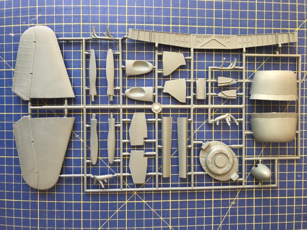 Infinity Models INF3201 SB2C-4 Helldiver 1/32 – zdjęcie 3