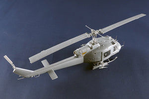 Trumpeter 05112 UH-1B Huey - Gunship 1/35