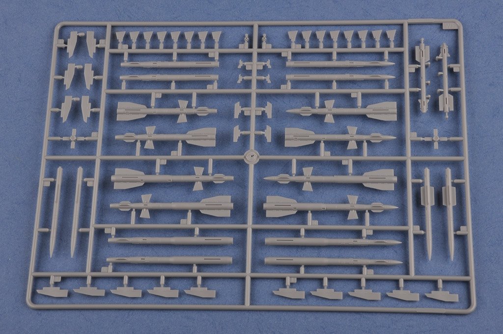 Hobby Boss 81712 Su-27 Flanker Early 1/48 – image 6