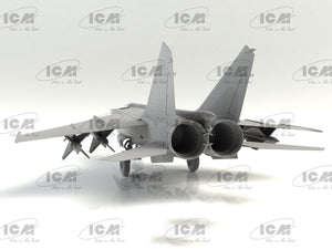 ICM 72177 MiG-25PD Chasseur intercepteur soviétique 1/72 – image 3