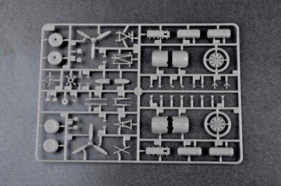 Trumpeter 01638 Focke-Wulf Fw 200C-4 Condor 1/72 – imagen 6