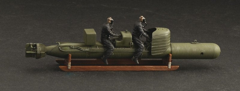 Italeri 5621 S.L.C. MAIALE with crew 1/35 – immagine 10