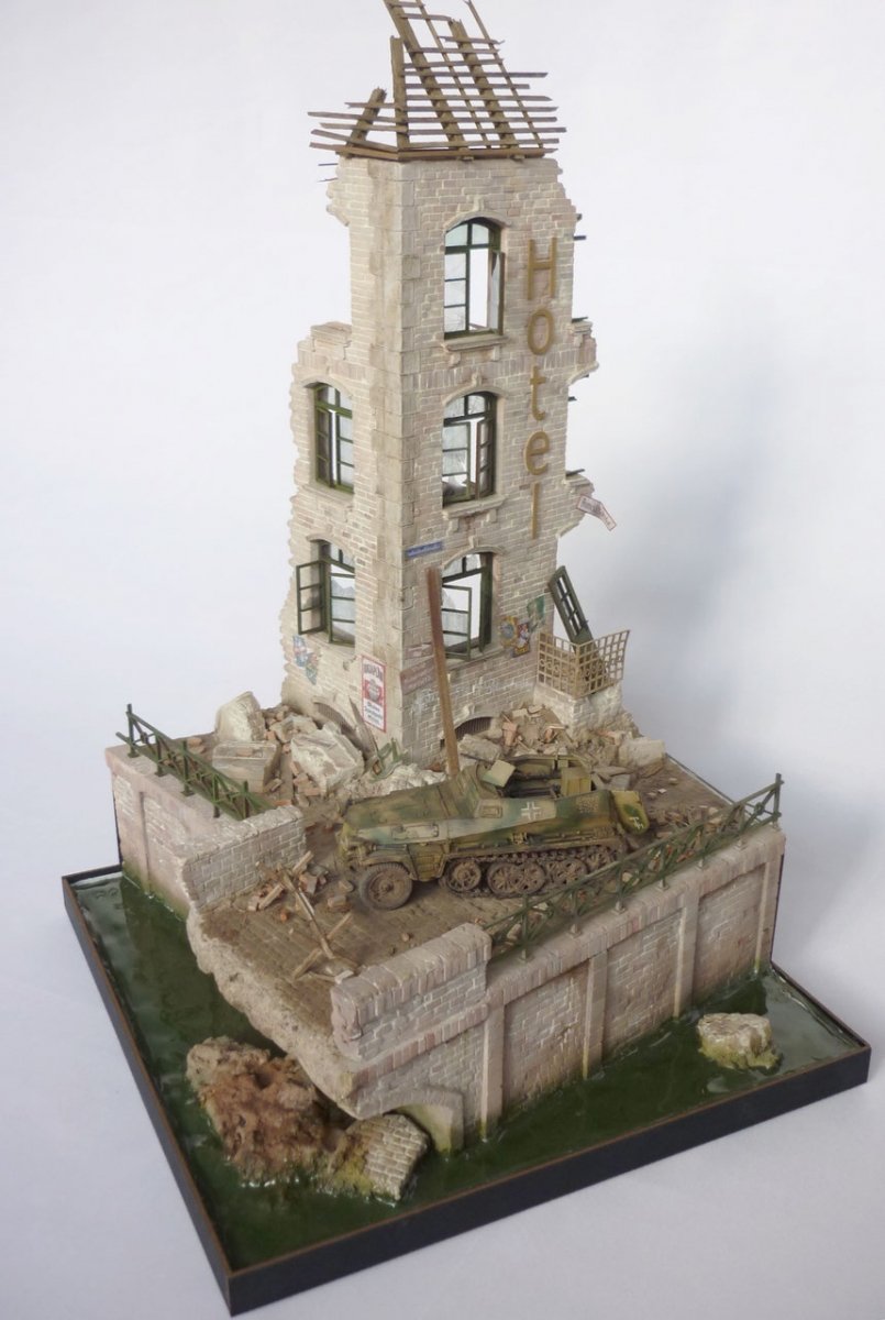 RT-Diorama 35278 Diorama-Base: &amp;quot;The Hotel&amp;quot; 1/35 – imagen 4