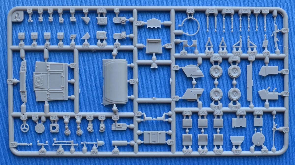 ACE 72420 VBL (Light Armored Vehicle) short chassie 7.62 MG 1/72 – imagen 2