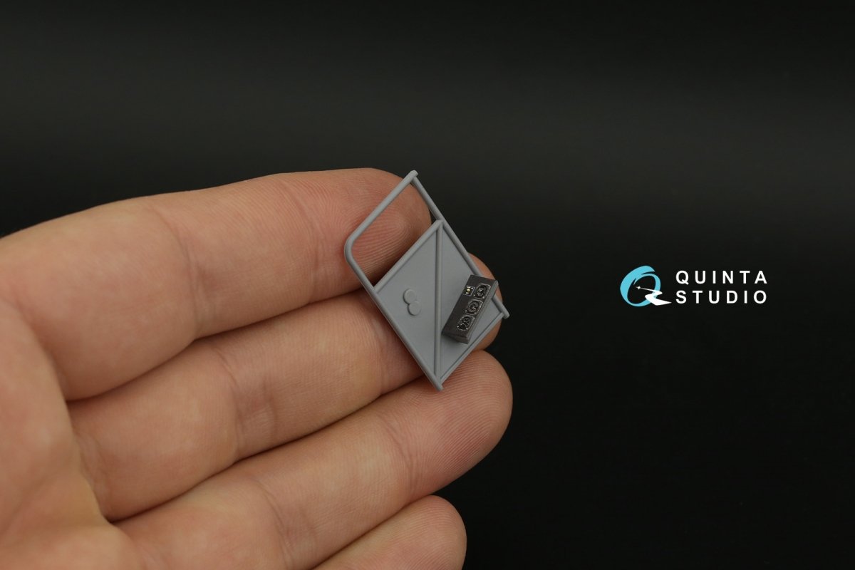 Quinta Studio QDS-35100 CH-54A 3D-Printed &amp;amp; coloured Interior on decal paper (ICM) (Small version) 1/35 – imagen 5