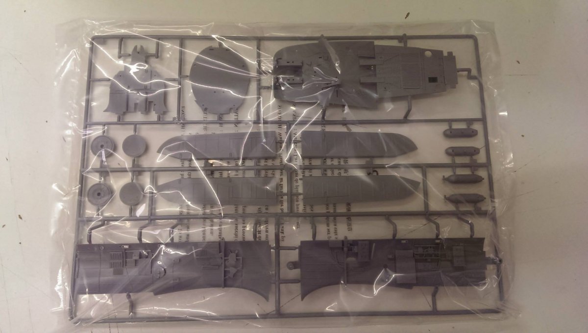 I Love Kit 61801 SBD-3-4 Dauntless 1/18 – image 13