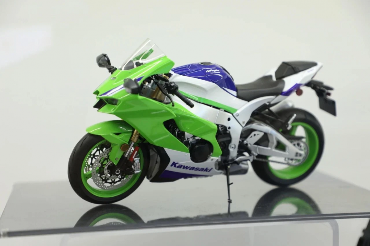 Meng Model MT-007 Kawasaki Ninja ZX-10R 1/9 – imagen 2