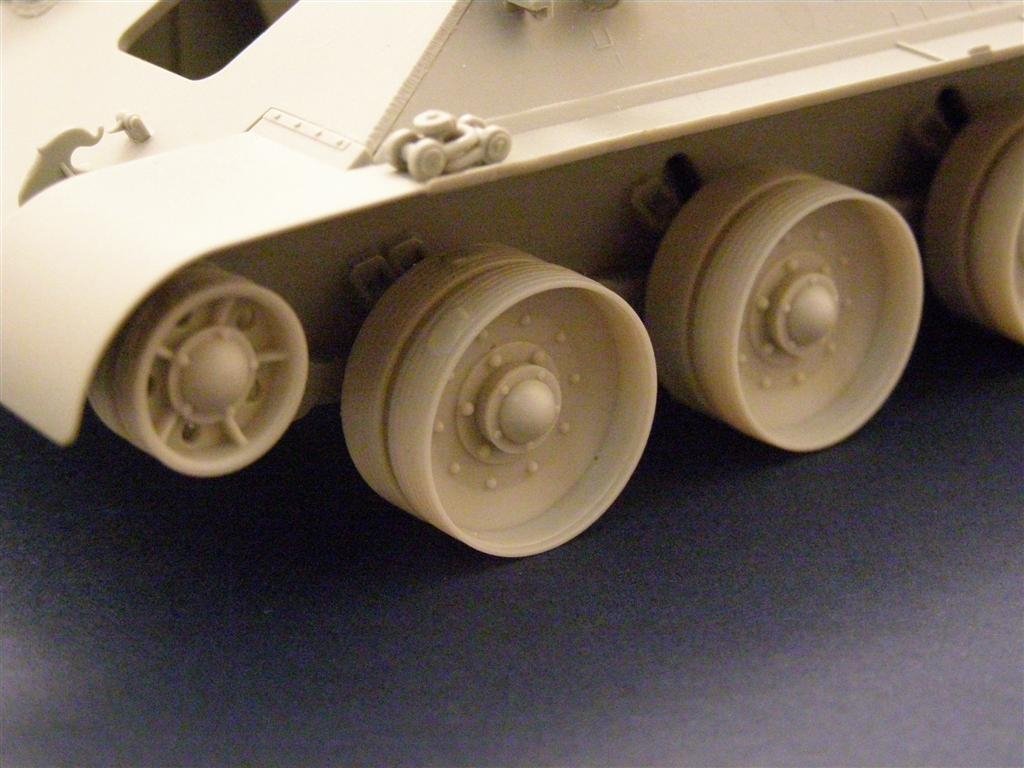 Panzer Art RE35-056 Burn out wheels for T-34 tank (model 1940-41) 1/35 – imagen 3