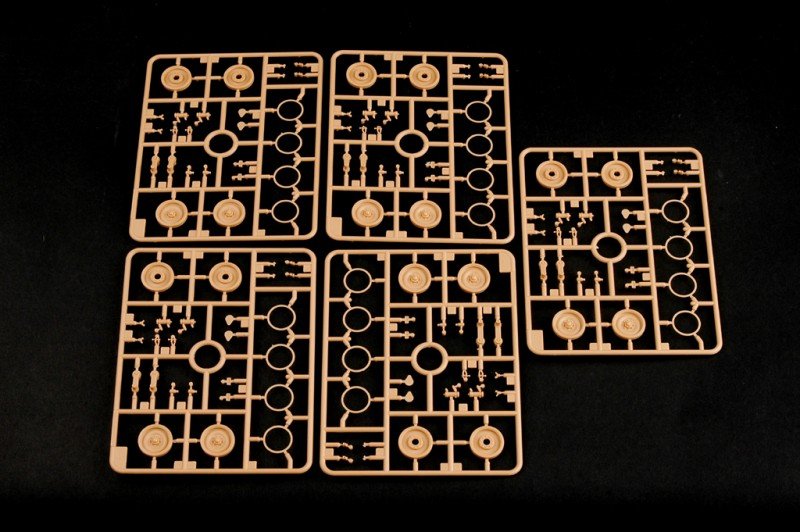 Hobby Boss 82472 PLA ZSD89 APC 1/35 – image 7